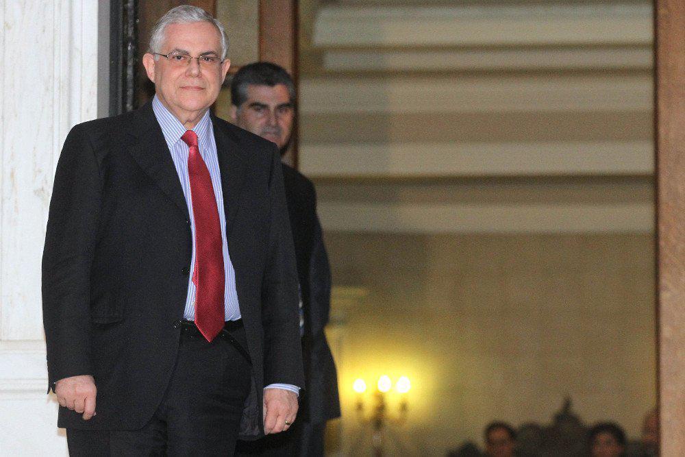 Σε επέμβαση θα υποβληθεί ο Παπαδήμος για να αφαιρεθούν θραύσματα της έκρηξης