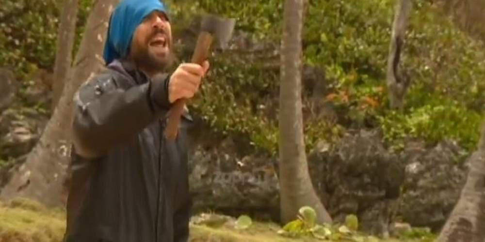 Ο «σφάχτης της καρύδας» παραμένει viral- Η «σύλληψη» τηλεθεάτριας του Survivor [βίντεο]