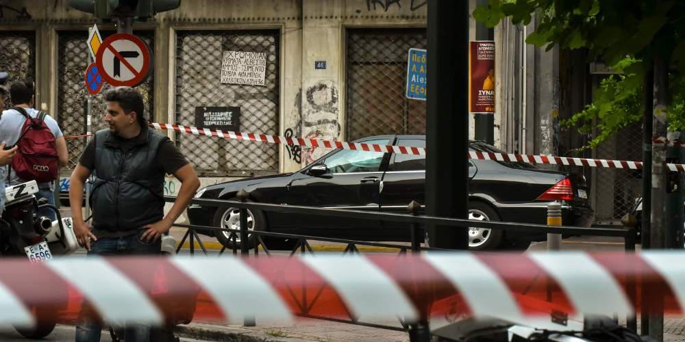 Έρευνα από την αντιτρομοκρατική για το αν ελέγχθηκε η αλληλογραφία Παπαδήμου