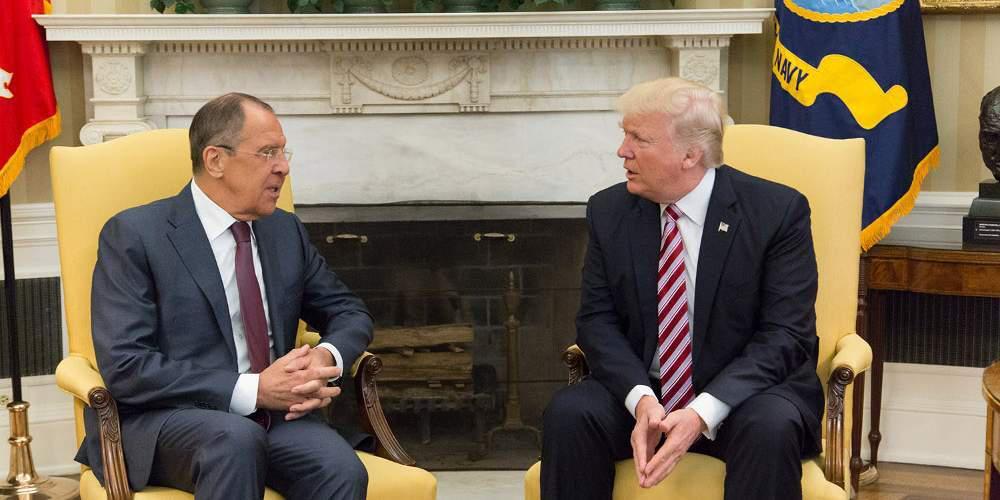 Ο Τραμπ με την πλάτη στον τοίχο λόγω Μόσχας και παρεμβάσεων στην Δικαιοσύνη