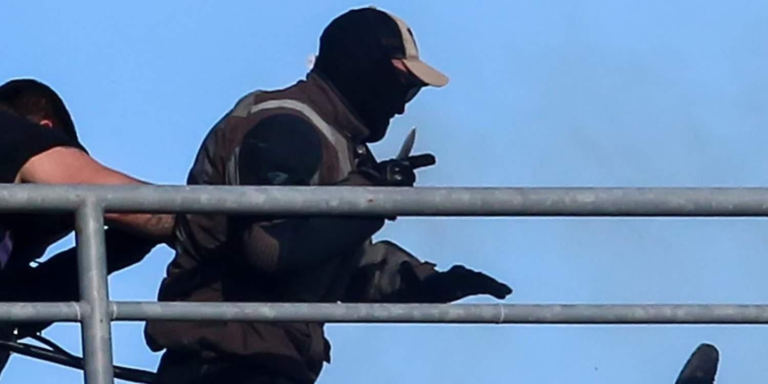 Αυτός είναι ο μαχαιροβγάλτης χούλιγκαν του ΠΑΟΚ [εικόνες]