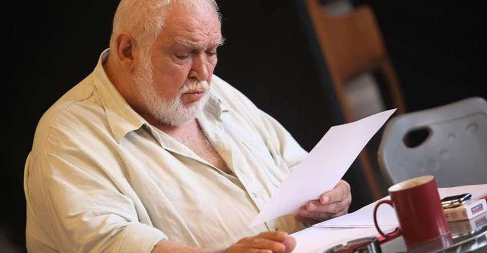 «Σου χαρίζω τα δάκρυά μας» -Η συγκλονιστική απάντηση Ελληνα γιατρού που ζει στο εξωτερικό στον Καζάκο