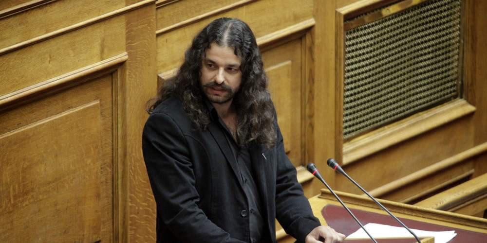 Νέα πρόκληση της Χρυσής Αυγής – Ο Μπαρμπαρούσης αποκάλεσε «δρόσισμα» την επίθεση του Κασιδιάρη στην Ρένα Δούρου