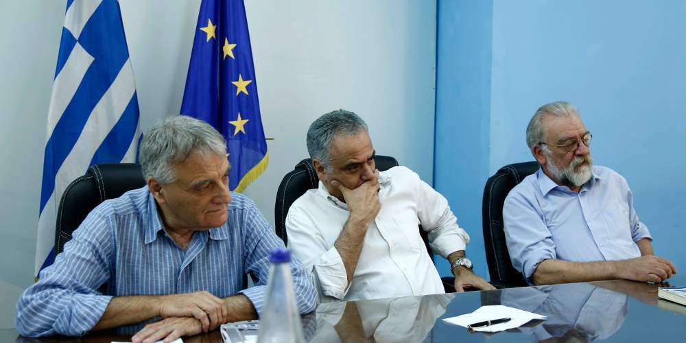 Συνεχίζουν την απεργία οι συμβασιούχοι – Χωρίς αποτέλεσμα η συνάντηση με τον Σκουρλέτη