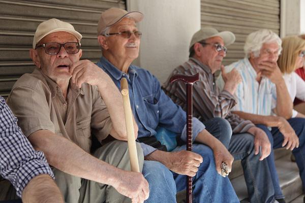 Οι συνταξιούχοι θυσία στο «κοινό συμφέρον»