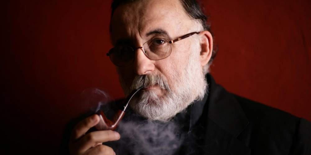 Στην Αθήνα ο Θάνος Μικρούτσικος μετά την περιπέτεια της υγείας του