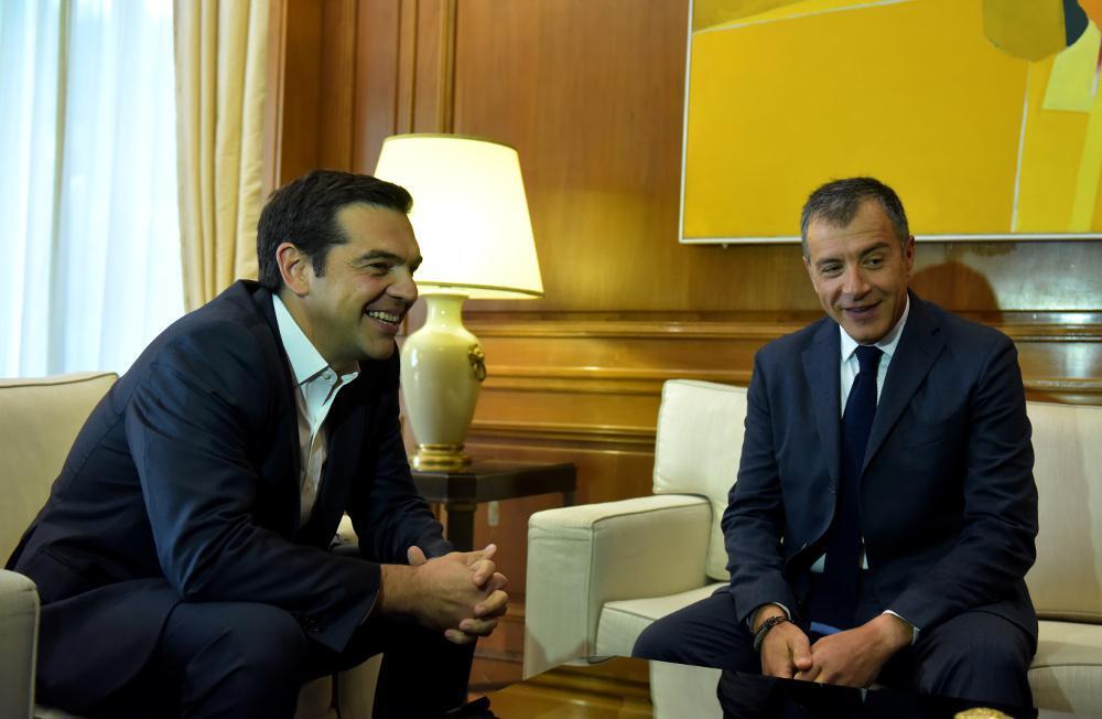Οι κουτοπονηριές του Μαξίμου μετά το φιάσκο του Eurogroup