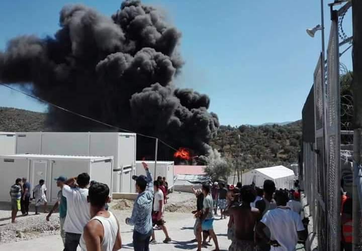 «Κόλαση» στη Μόρια: Η επόμενη μέρα και τα αποκαΐδια [εικόνες & βίντεο]