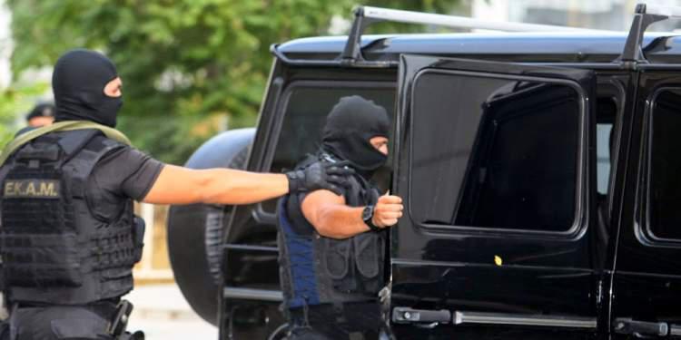 Σύλληψη μέλους της Χαμάς: Στο μικροσκόπιο η εκπαίδευσή του στα εκρηκτικά - Τι βρέθηκε στα σπίτια του σε Κρήτη και Πατήσια