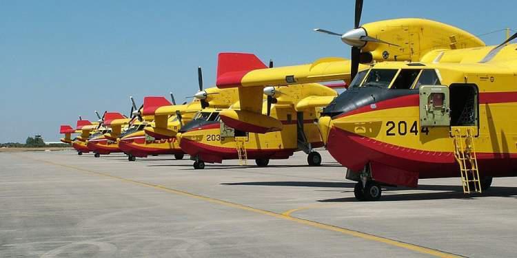 CANADAIR