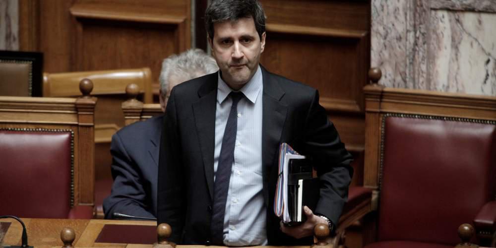Ο Χουλιαράκης αδειάζει τον Τσίπρα και προαναγγέλλει πιστωτική γραμμή στήριξης!