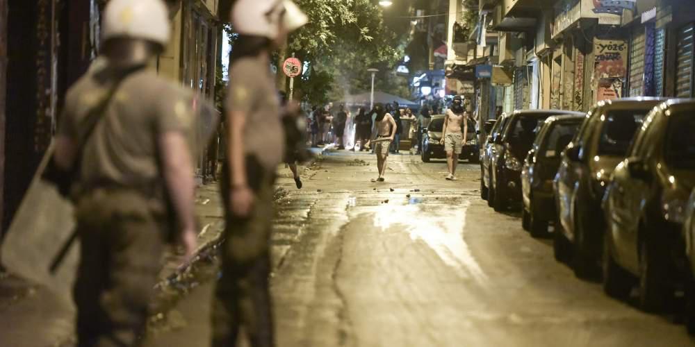 Επεισόδια και μολότοφ για μια ακόμη νύχτα στο κέντρο της Αθήνας