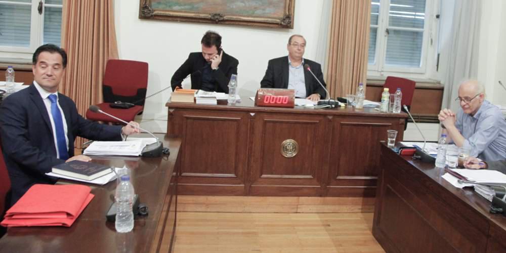 Χαμός στην Εξεταστική: Κατηγορίες για στημένα πορίσματα, καβγάς Άδωνι Κασιδιάρη και υπαινιγμοί για… γαϊδούρια
