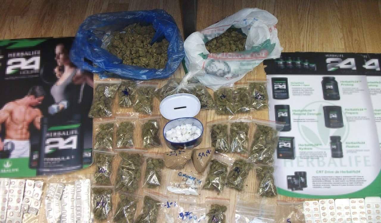 Ένα ζευγάρι συνελήφθη με κοκαΐνη και όπλα σε πλοίο για την Αιδηψό