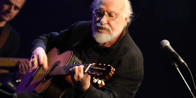 Διονύσης Σαββόπουλος: Στο νοσοκομείο σε σοβαρή κατάσταση με κορονοϊό