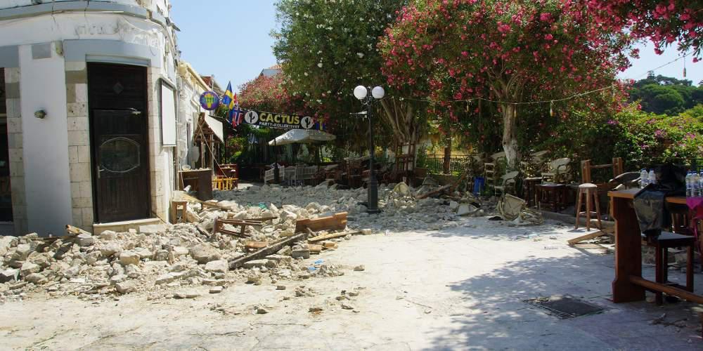 Σεισμός στην Κω: Το «παιχνίδι της μοίρας» που έσωσε μια παρέα Ιρλανδών [εικόνα]