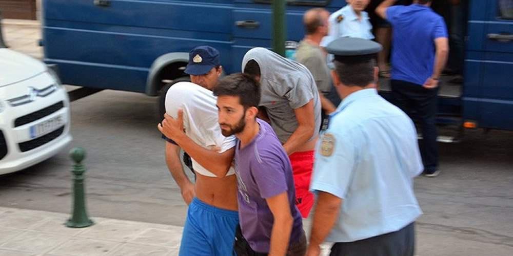  Στον ανακριτή οι οκτώ δράστες της δολοφονίας του Αμερικανού στη Ζάκυνθο