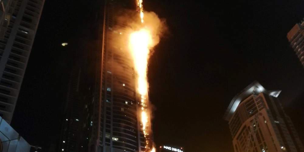 Παρανάλωμα του πυρός ο 337 μέτρων πύργος Torch Power στο Ντουμπάι [εικόνες και βίντεο]