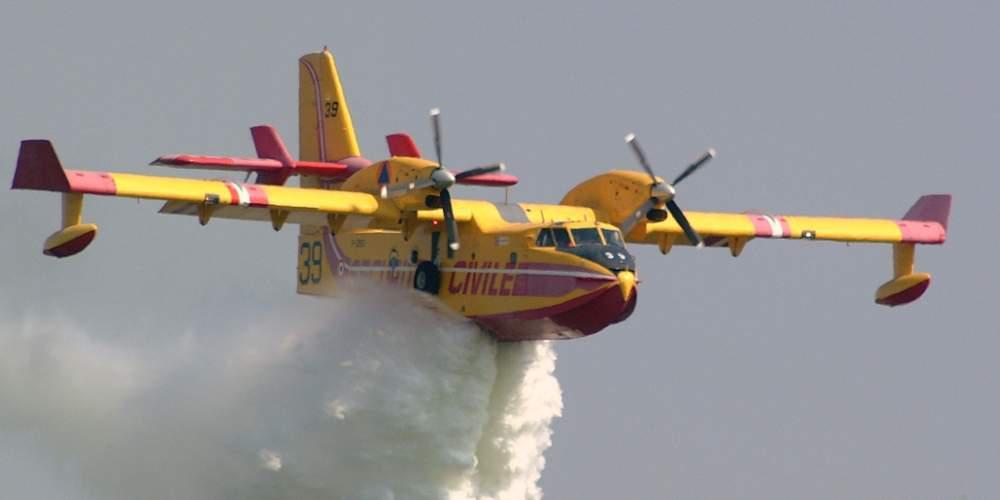 Γαλλία και Ιταλία στέλνουν 4 canadair για τις φωτιές στην Ελλάδα