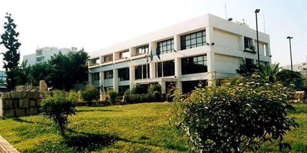 Εικόνες σοκ από το δημαρχείο Ελευσίνας με τους διαδρόμους γεμάτους αίματα [εικόνες]