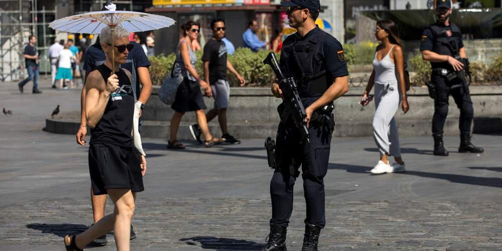 Στους 15 ανέβηκε ο αριθμός των νεκρών της επίθεσης στην Βαρκελώνη