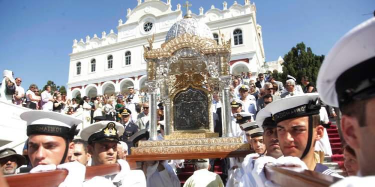 Δεκαπενταύγουστος: Ήθη και έθιμα της Ελλάδας για τον εορτασμό της Κοίμησης της Θεοτόκου