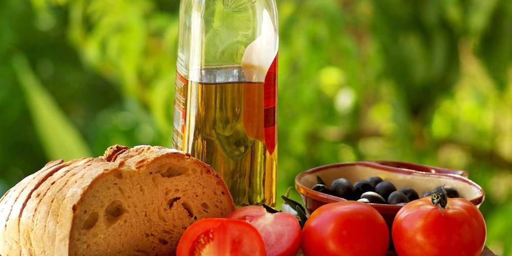Η μεσογειακή διατροφή κάνει καλό, αλλά μόνο στους πλούσιους και μορφωμένους!
