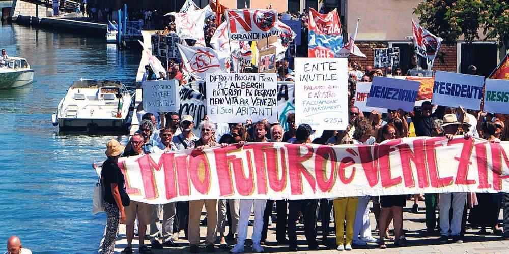 Τουριστοφοβία: Σε ποιες περιοχές δεν θέλουν άλλους τουρίστες!