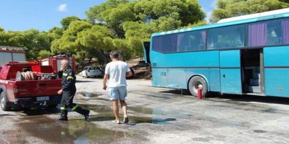 Πυρκαγιά σε λεωφορείο στην εθνική οδό έξω από τη Λάρισα