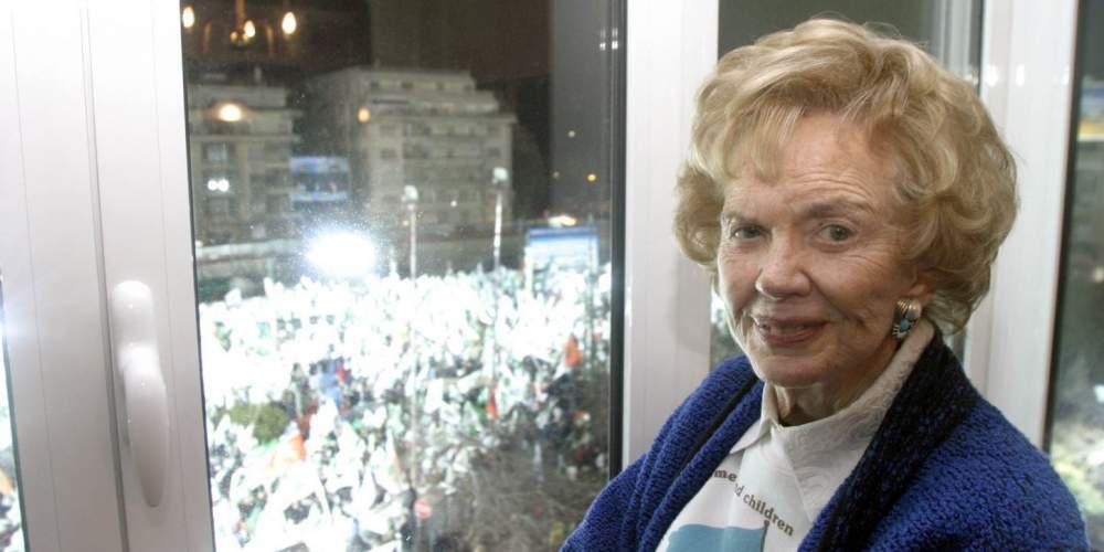Μαργαρίτα Παπανδρέου: Στη θάλασσα του Αιγαίου θα σκορπιστεί η τέφρα της [εικόνες και βίντεο του ΕΤ α