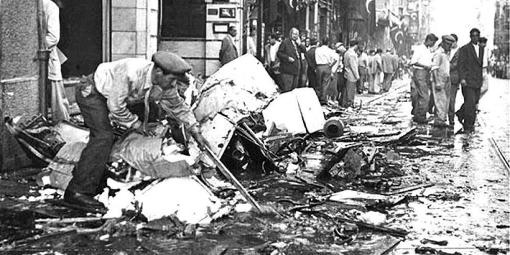 Σεπτεμβριανά 1955: Όχλος 100.000 Τούρκων «ισοπεδώνει» τον Ελληνισμό της Πόλης