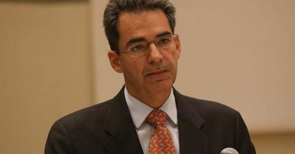 Προκαταρκτική έρευνα για την αφίσα που στοχοποιούσε τον καθηγητή Άγγελο Συρίγο