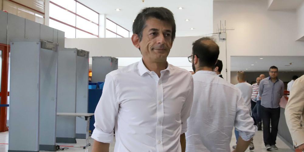 Ο Καρανίκας θριαμβολογεί στο Facebook: «Η κάνναβη στην υπηρεσία της κοινωνίας»