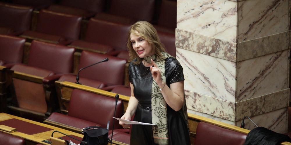 Η Παπακώστα θέλει κόμμα των ανεξάρτητων βουλευτών - Έστειλε επιστολή στον Βούτση