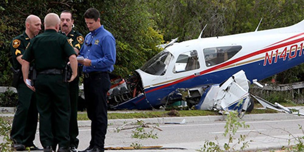 Βίντεο-σοκ: Η συντριβή αεροσκάφους σε λεωφόρο της Φλόριντα