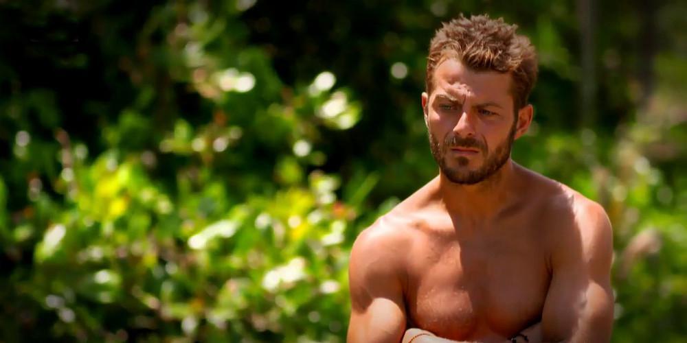 Ο Ντάνος γράφει την αυτοβιογραφία του