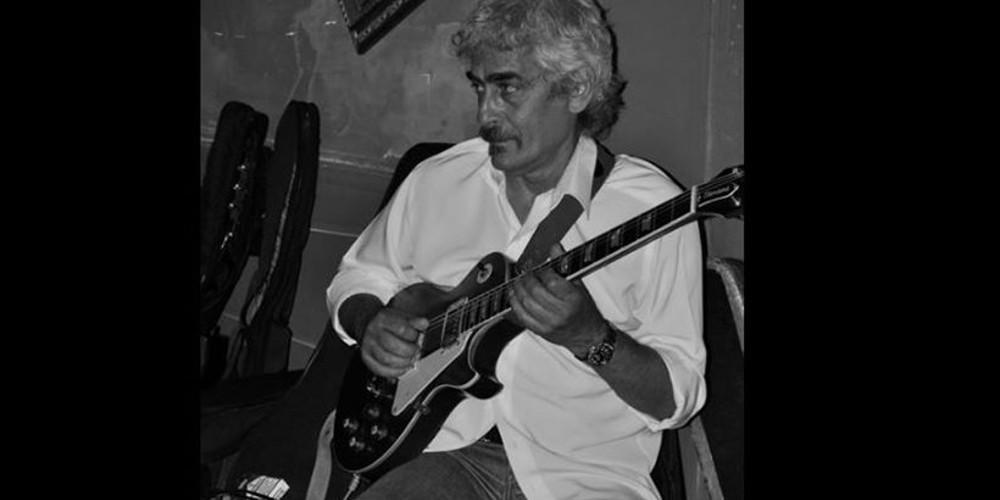 Πέθανε ο κιθαρίστας των Πελόμα Μποκιού, Τάκης Ανδρούτσος [βίντεο]