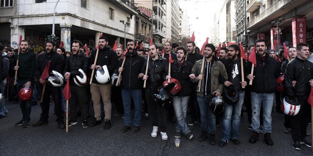 Αποχώρησαν οι φοιτητικές οργανώσεις από το Πολυτεχνείο - Παραμένουν οι καταληψίες