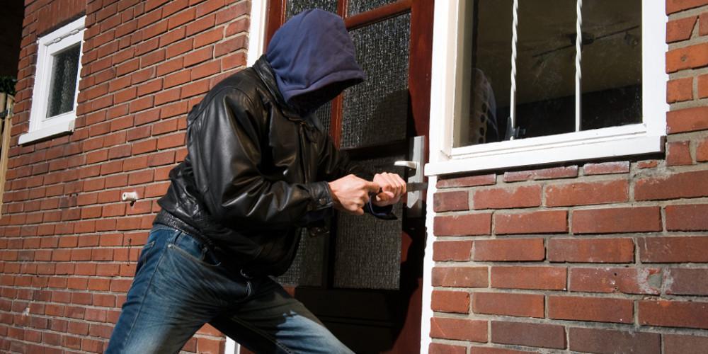 Τρόμος στους ποδοσφαιριστές από τη σπείρα των διαρρηκτών