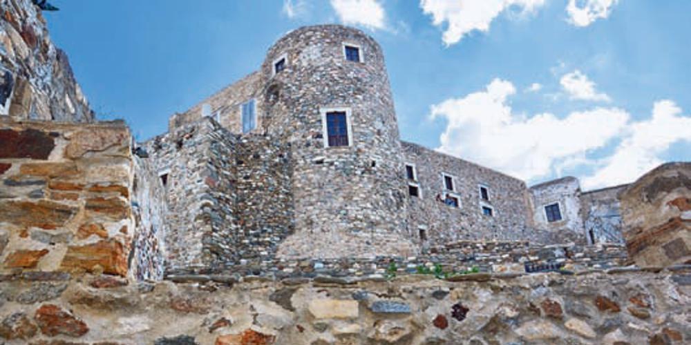 Περιήγηση στις πολιτιστικές υποδομές των Κυκλάδων