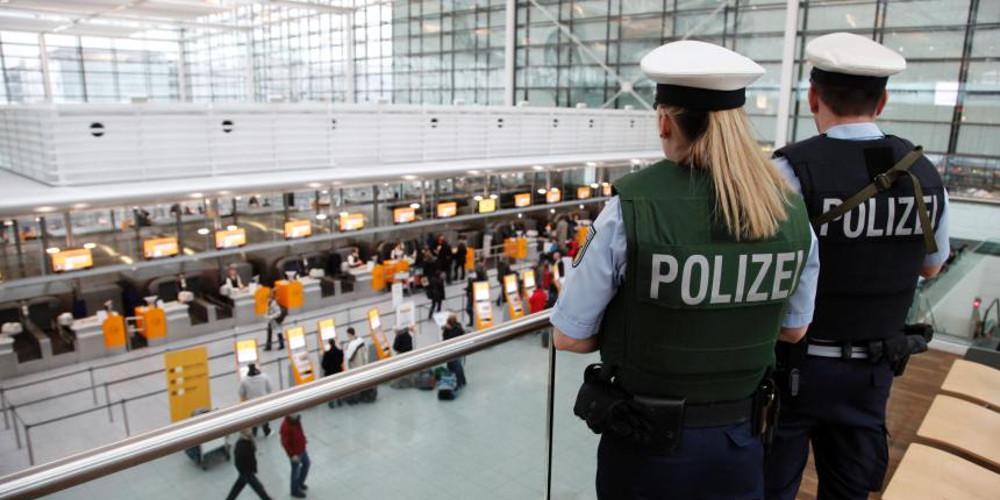 Αυστηρότερους ελέγχους για τη «χρυσή βίζα» ζητά η Κομισιόν