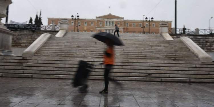 Πρόγνωση καιρού: Συνεχίζονται οι θυελλώδεις άνεμοι την Κυριακή με μικρή άνοδο της θερμοκρασίας