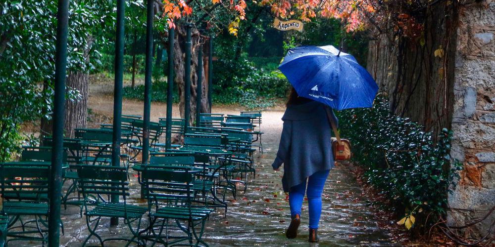 Καιρός: Πέφτουν οι άνεμοι, ανεβαίνει η θερμοκρασία σήμερα - Πού θα βρέξει 