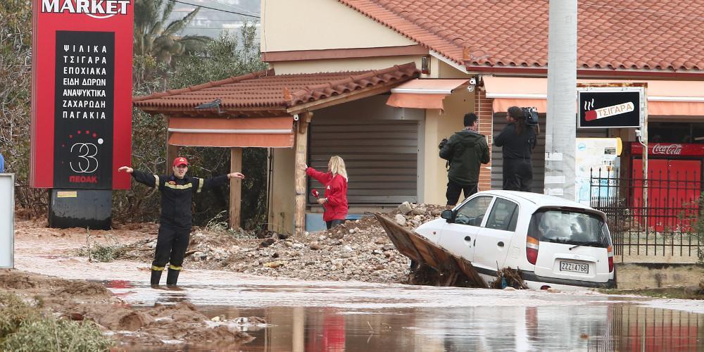 Καταγγελία καθηγητή: Ο δήμος Μάνδρας είχε μπαζώσει το ρέμα 