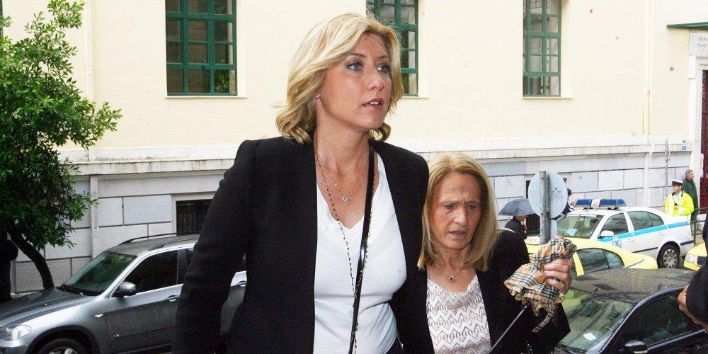 Σία Κοσιώνη : Το συγκινητικό μήνυμα για τον θάνατο του Μανώλη Γλέζου