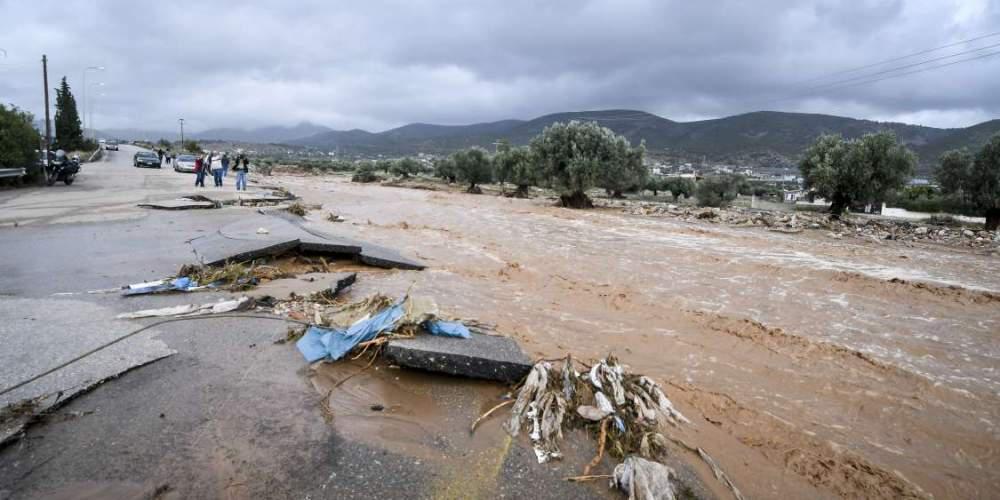 Πληροφορίες για 5ο νεκρό από την κακοκαιρία σε Μάνδρα και Νέα Πέραμο! [εικόνες & βίντεο]