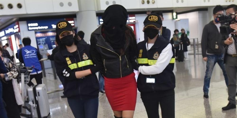 Φωτογραφίες-ντοκουμέντο: Το 19χρονο μοντέλο λίγο πριν συλληφθεί στο Χονγκ Κονγκ με την κοκαΐνη