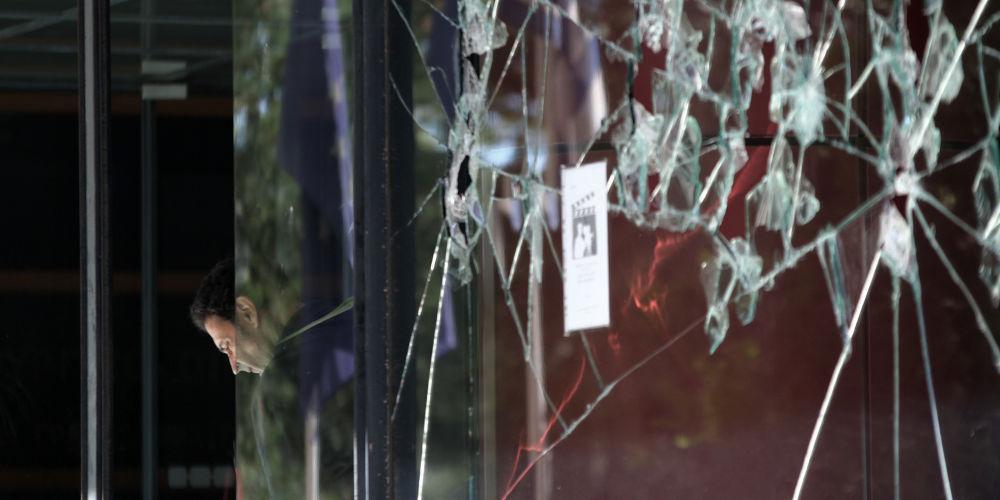 Βίντεο-ντοκουμέντο από την εισβολή του Ρουβίκωνα σε συμβολαιογραφείο