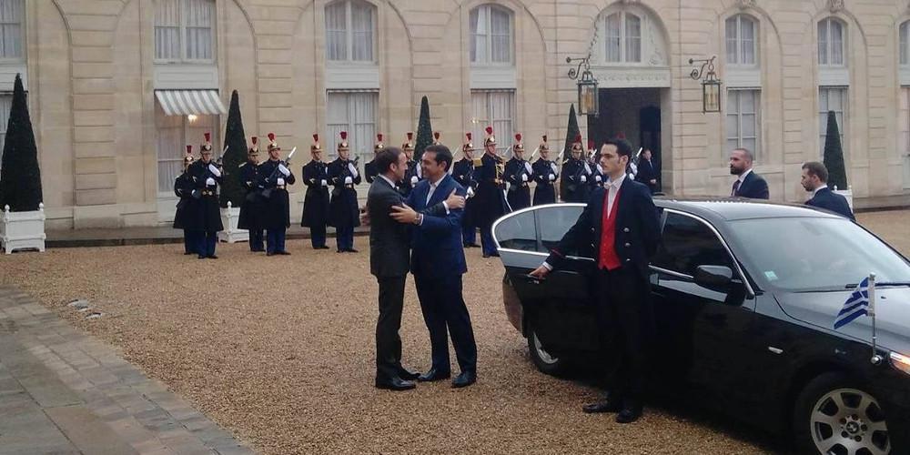 Ολοκληρώθηκε χωρίς δηλώσεις η συνάντηση Τσίπρα-Μακρόν