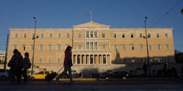 Γραφείο Προϋπολογισμού της Βουλής: Η έξοδος στις αγορές δεν σημαίνει το τέλος της εποπτείας και της λιτότητας